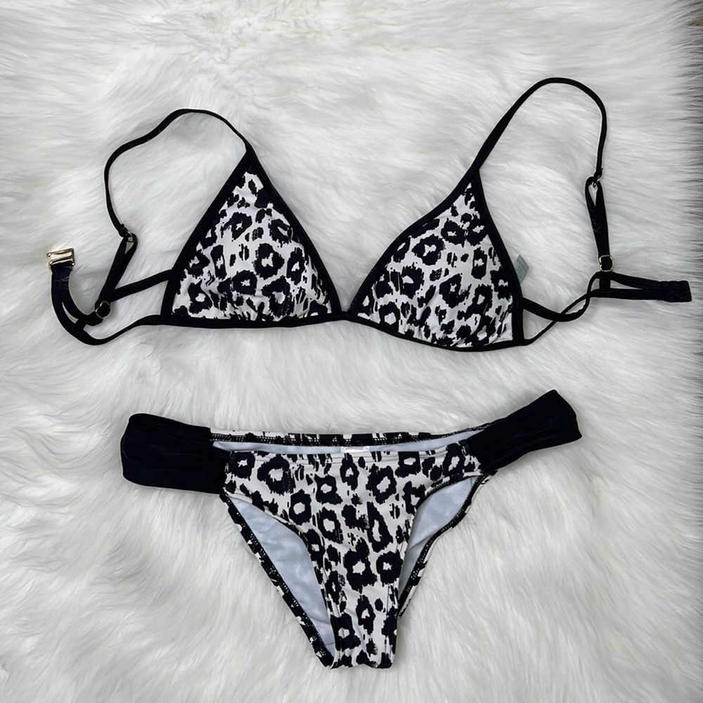 Pursuit | Leopard triangle Bikini